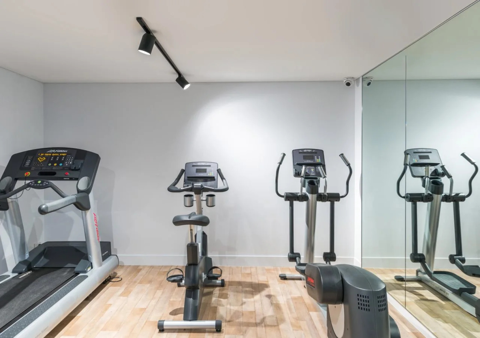 Kennigo Hotel Brisbane, Independent Collection by EVT