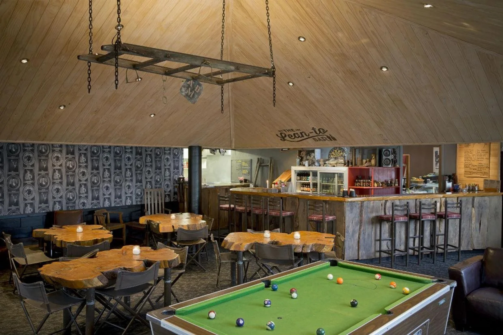 Smoke Lake Hot Springs Lodge and Camp