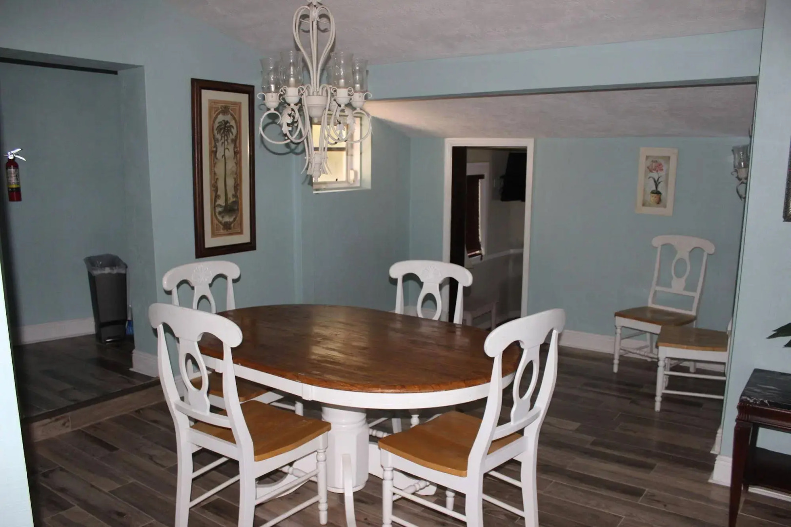 Shoreline Suites & Cabana Cottages