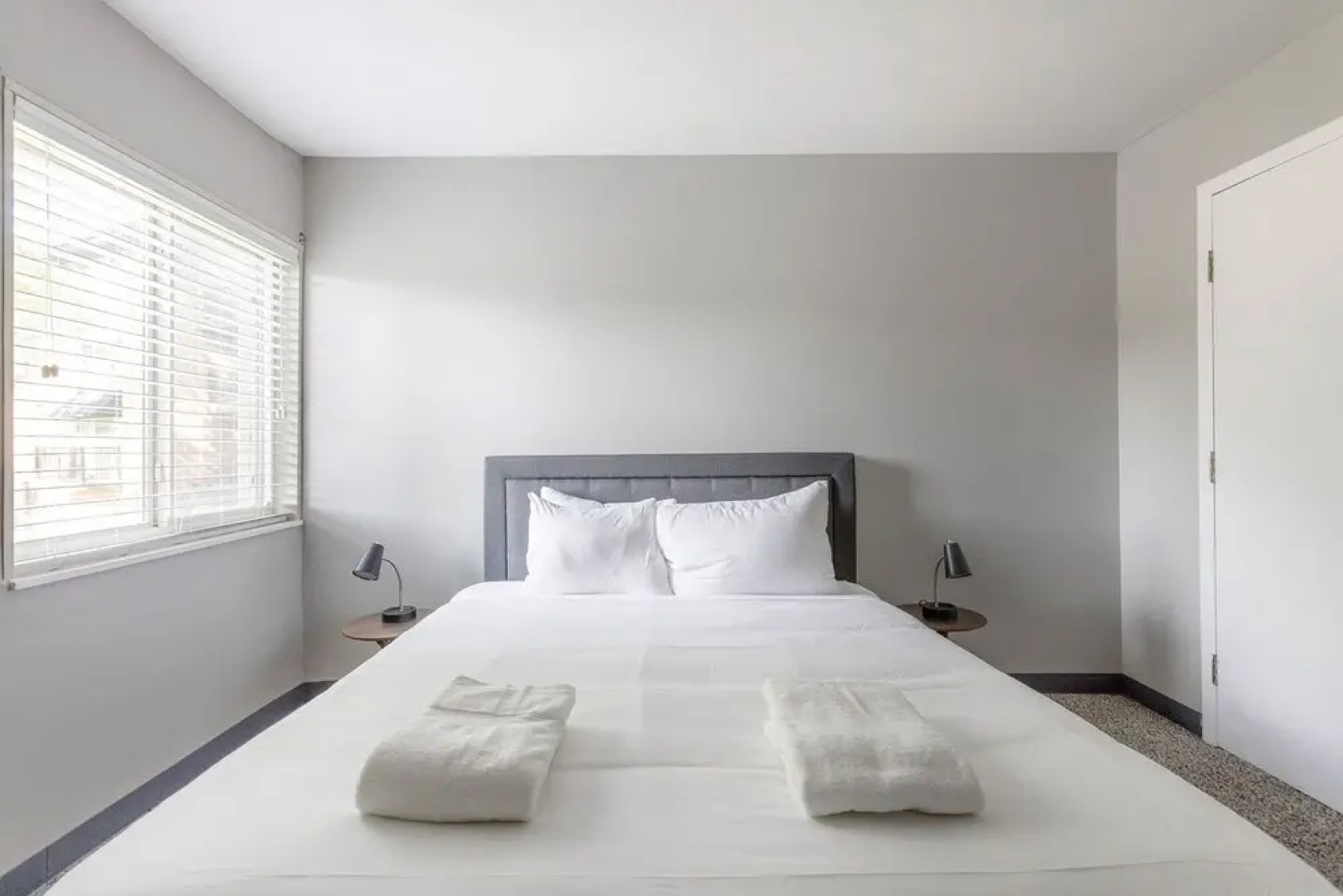 The Relaxing Lakeside Suites