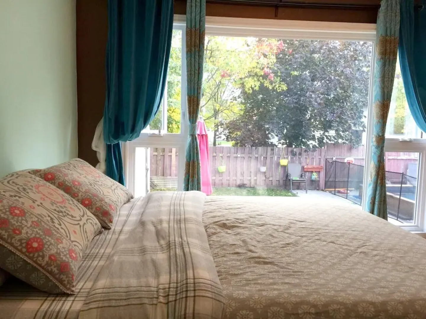 Apartment With one Bedroom in Longueuil, With Private Pool, Enclosed Garden and Wifi