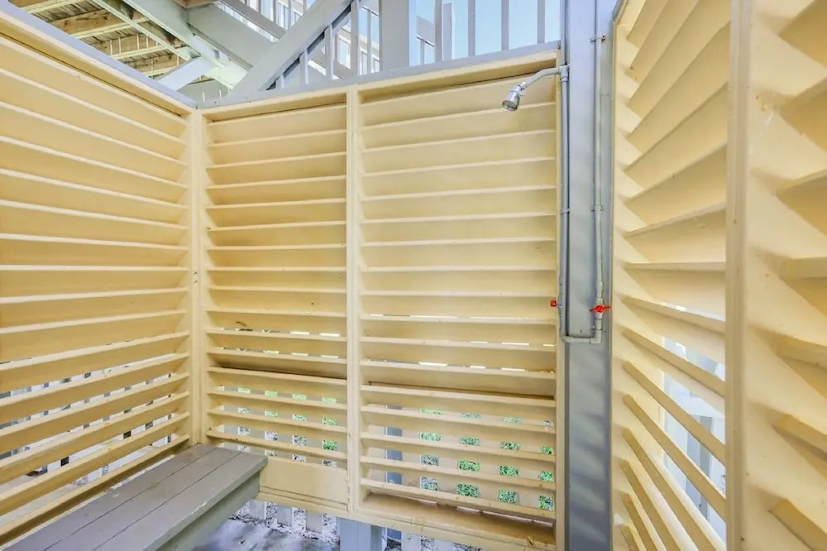 A La Playa 2 Bedroom Home by RedAwning