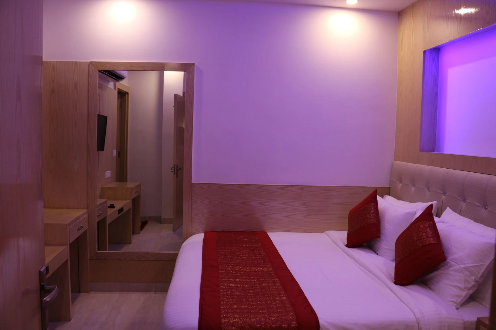 Hotel Prince Palace DX by check in room