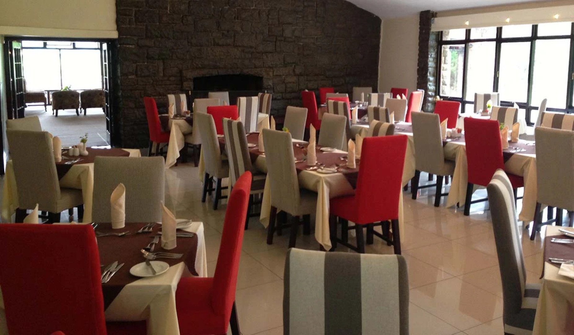 Premier Hotel Sani Pass