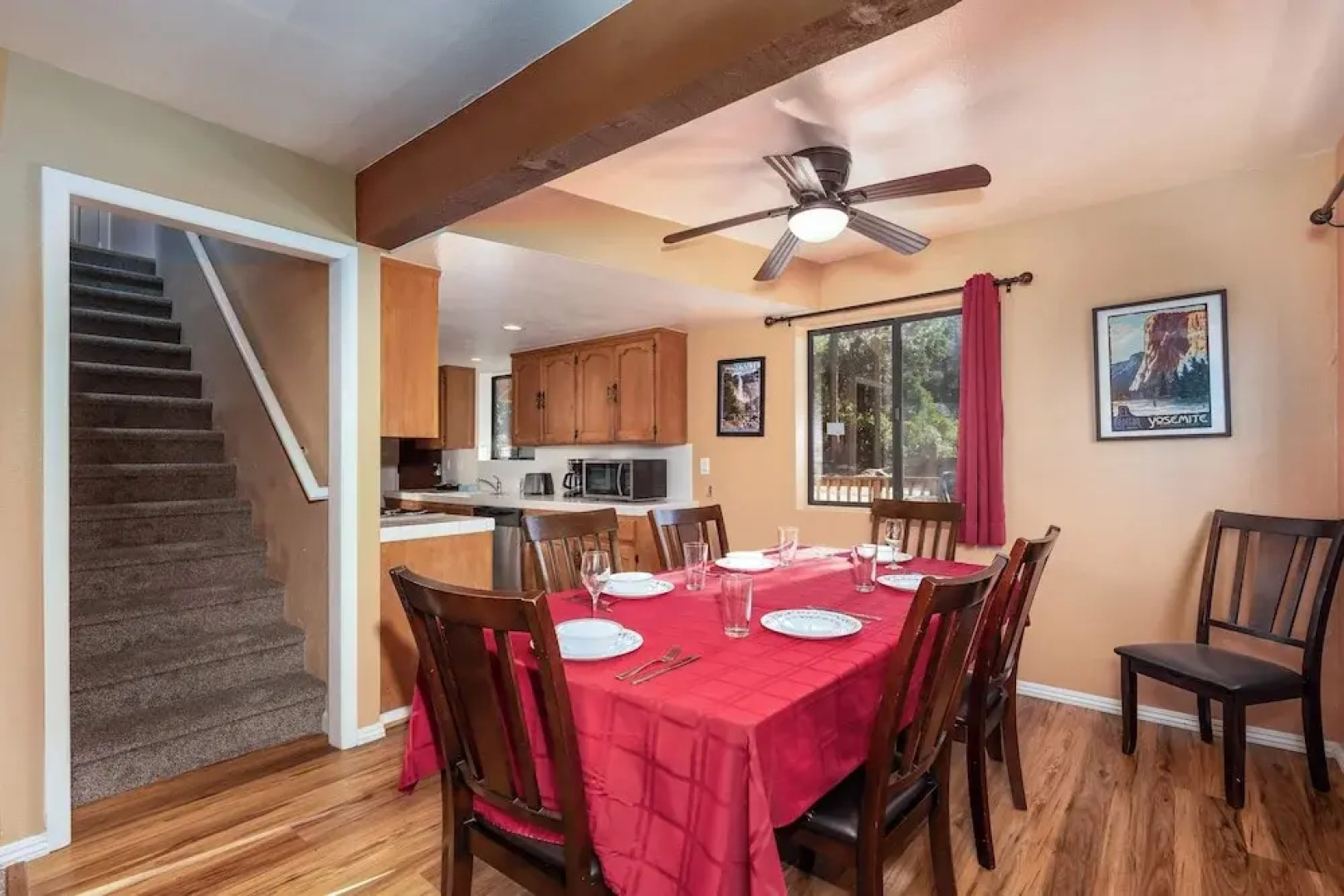 Yosemite Aviary and Quail Within Yosemite - 2 Separate Units, Up To 14 Guests!