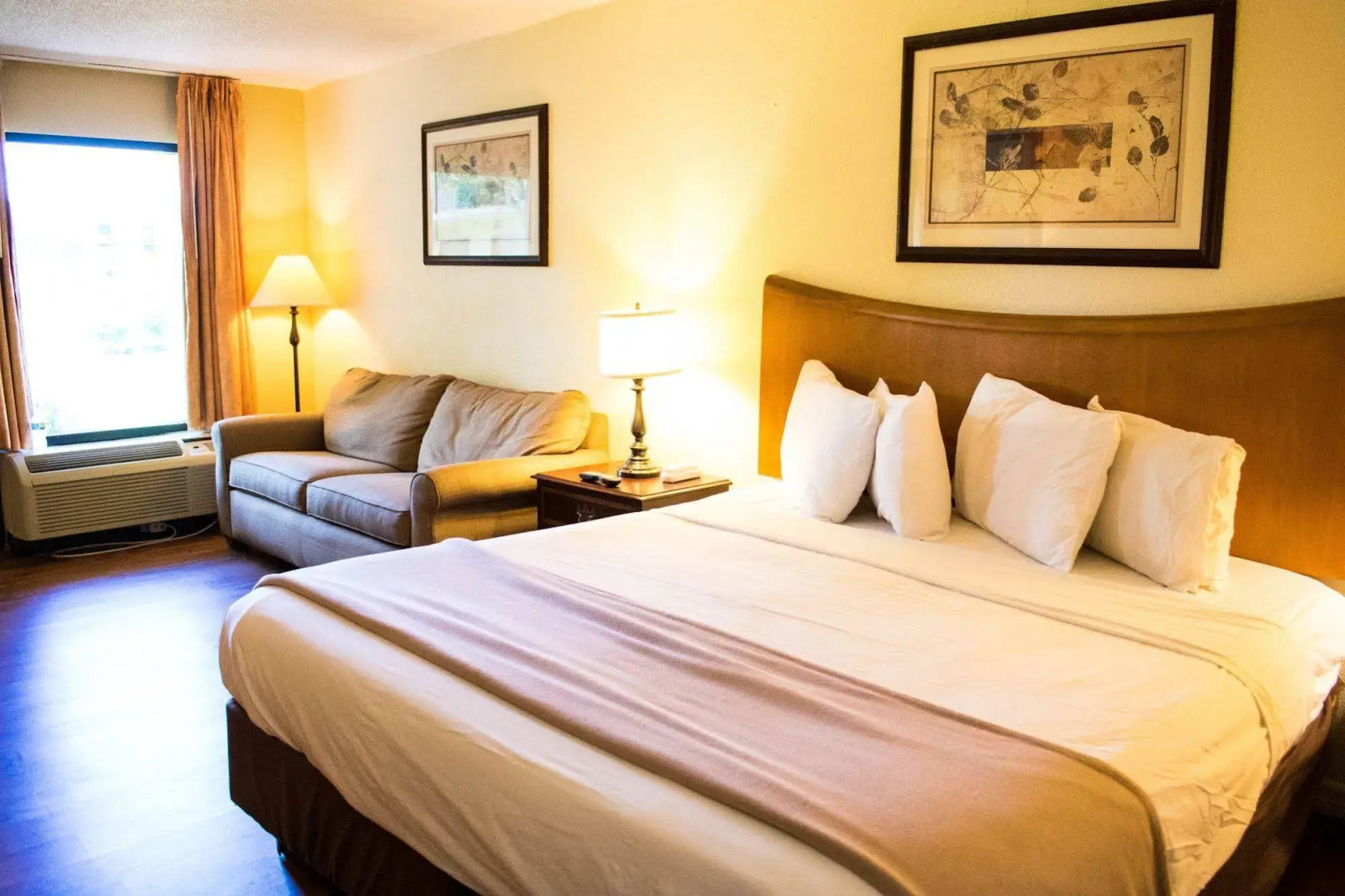 Winter Haven Suites & Conference Center