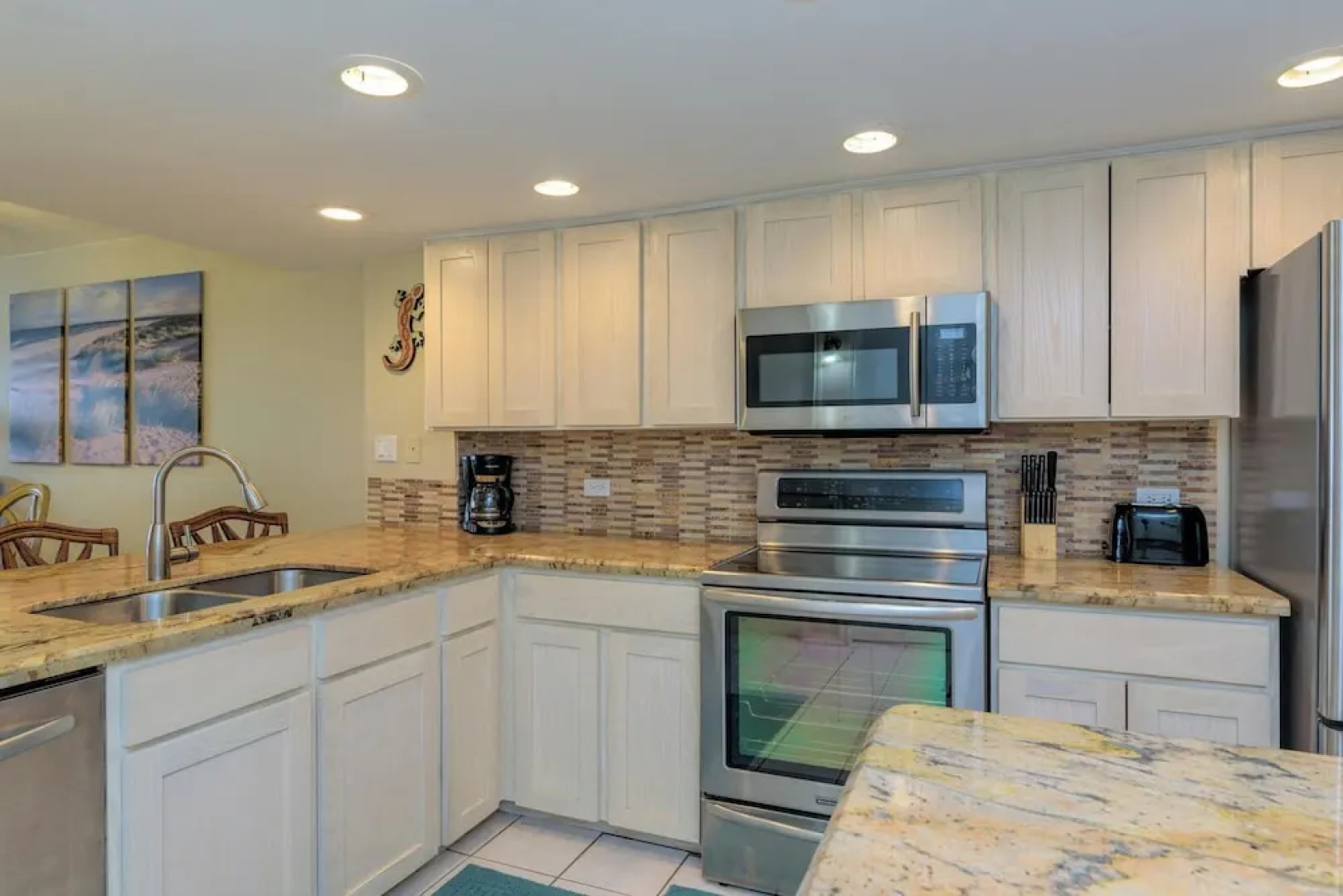 Beachfront Condo w Panoramic 12th-floor Gulf View!