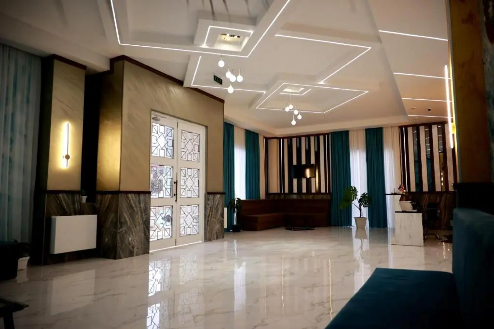 Отель DADIANI Inn