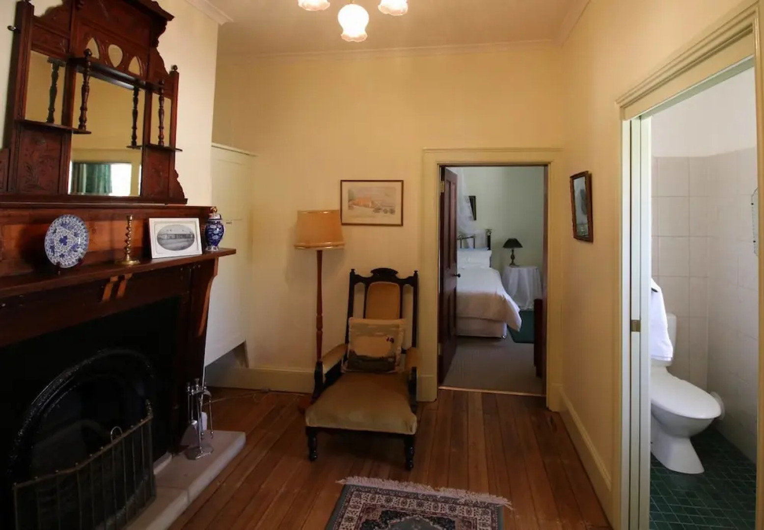 Christopher Hall's Colonial Accommodation