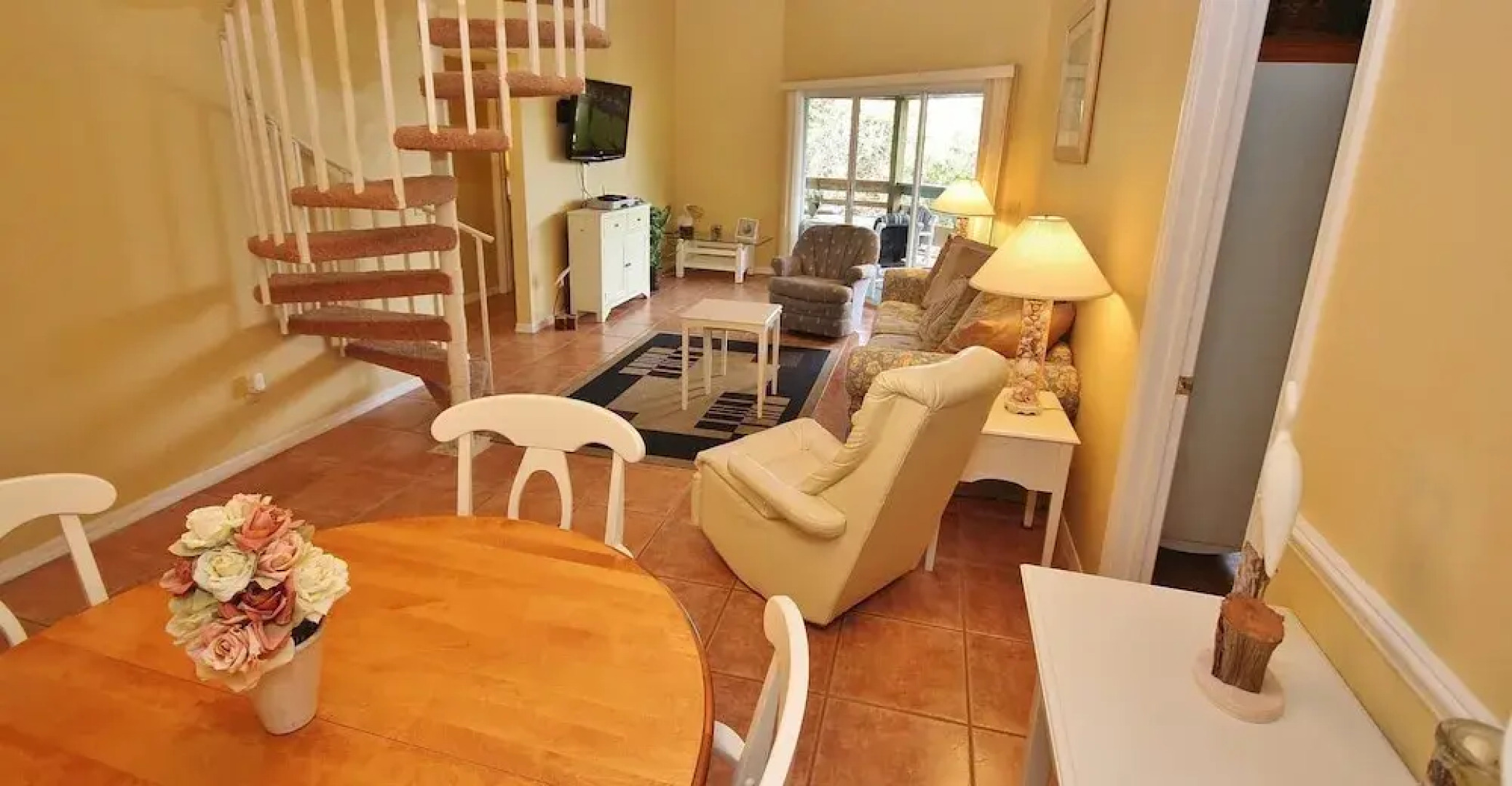 Sea Woods 270 Apartment 3