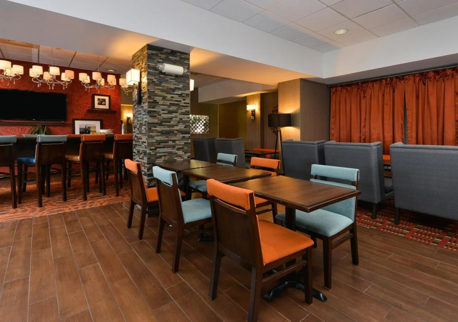 Hampton Inn Chicago-Carol Stream