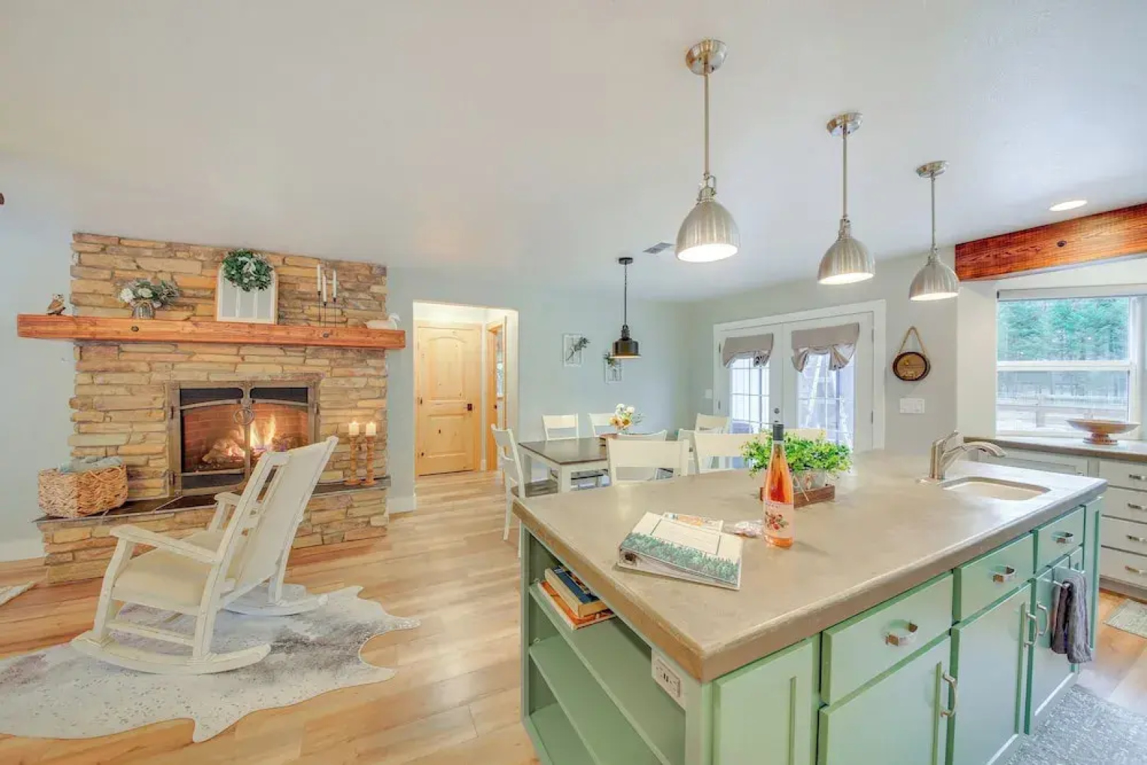 Charming Idaho Home w/ Hot Tub, Near Beaches!