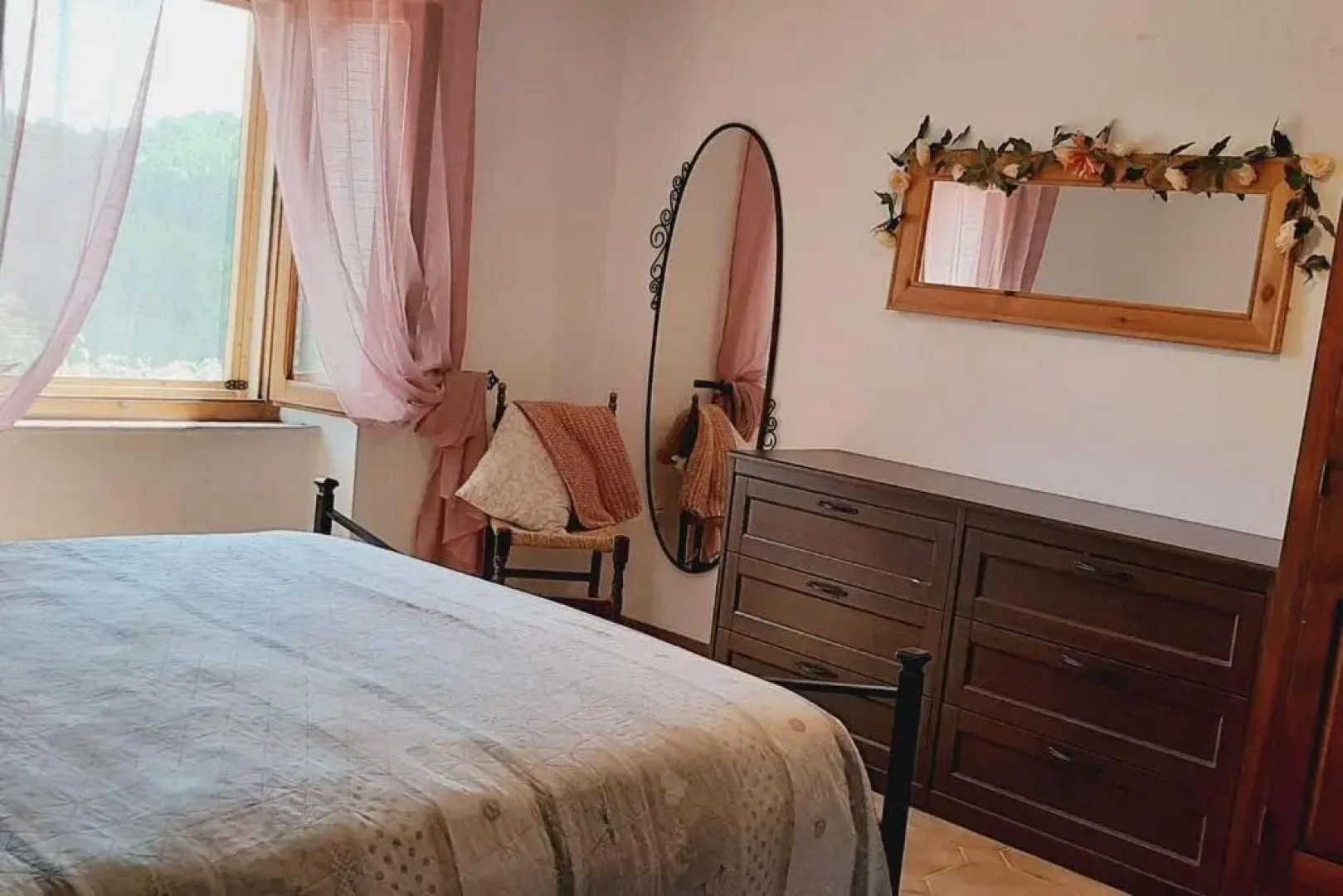 Beautiful 2-bed House in Longoio, Bagni Di Lucca