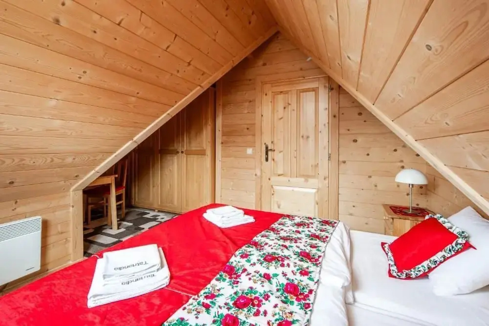 DOMKI TATRY z jacuzzi i sauną w cenie