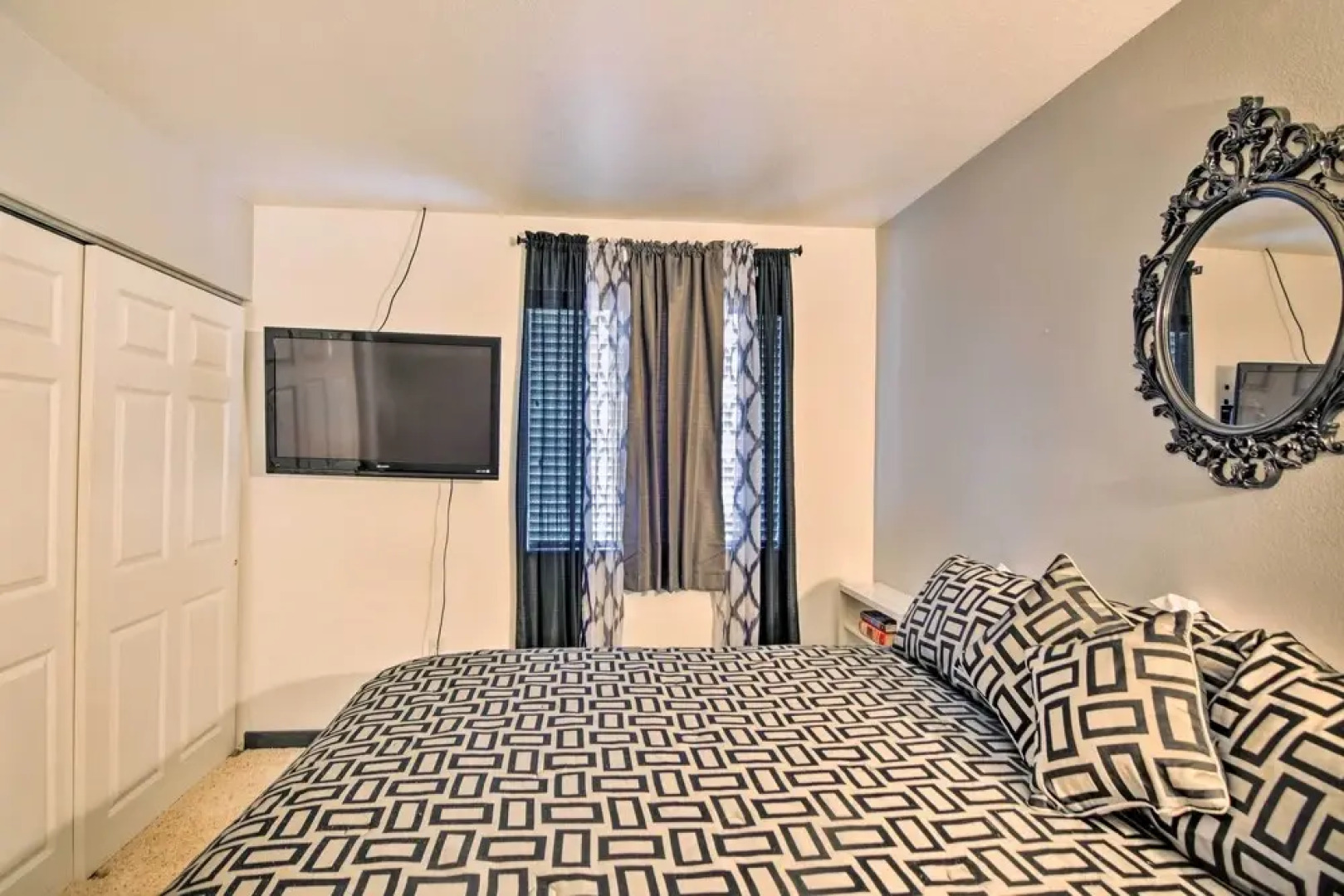 Near Lake Granby: Grand Lake Townhome w/ Views