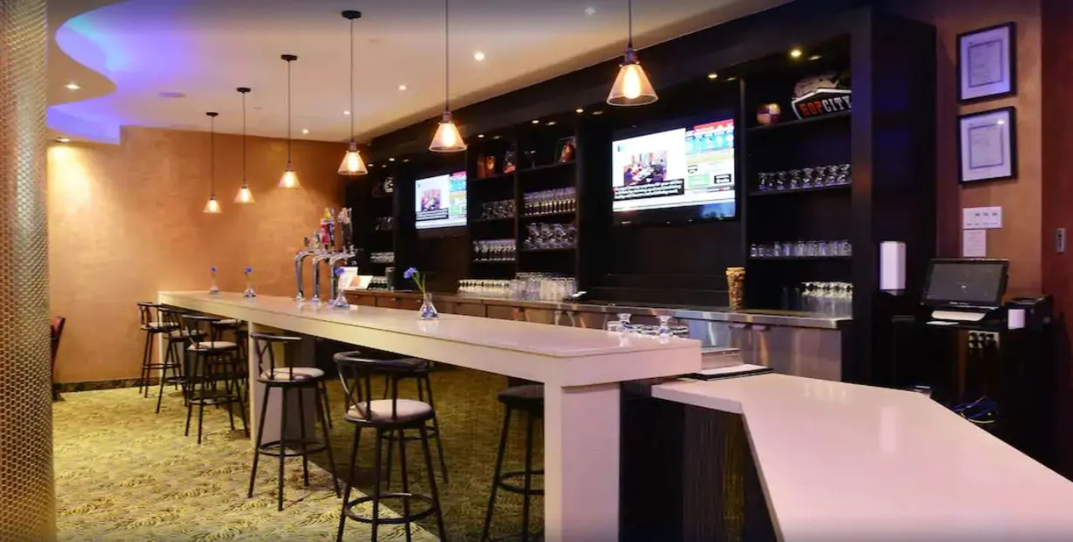 Edward Hotel North York