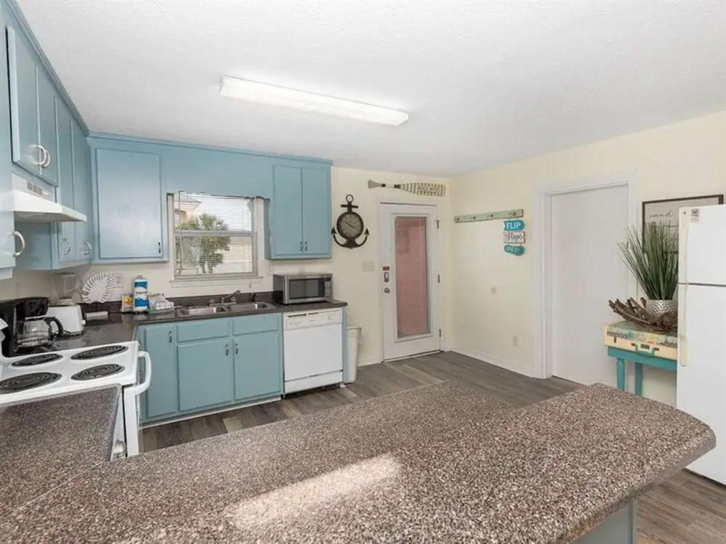 Sand Days West by Meyer Vacation Rentals