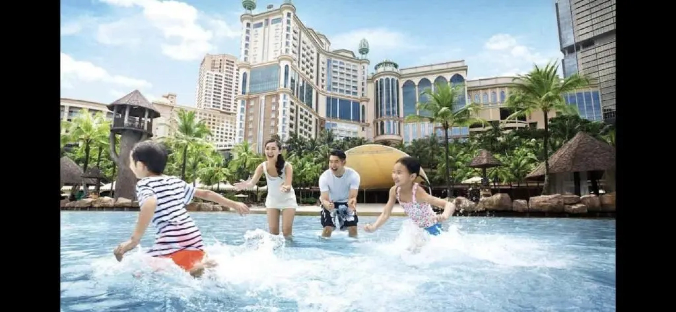 W Studio Resort Suites at Pyramid Tower