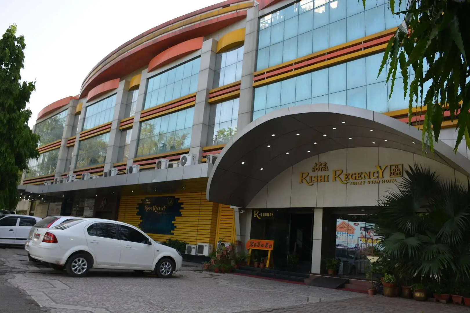 Hotel Rishi Regency