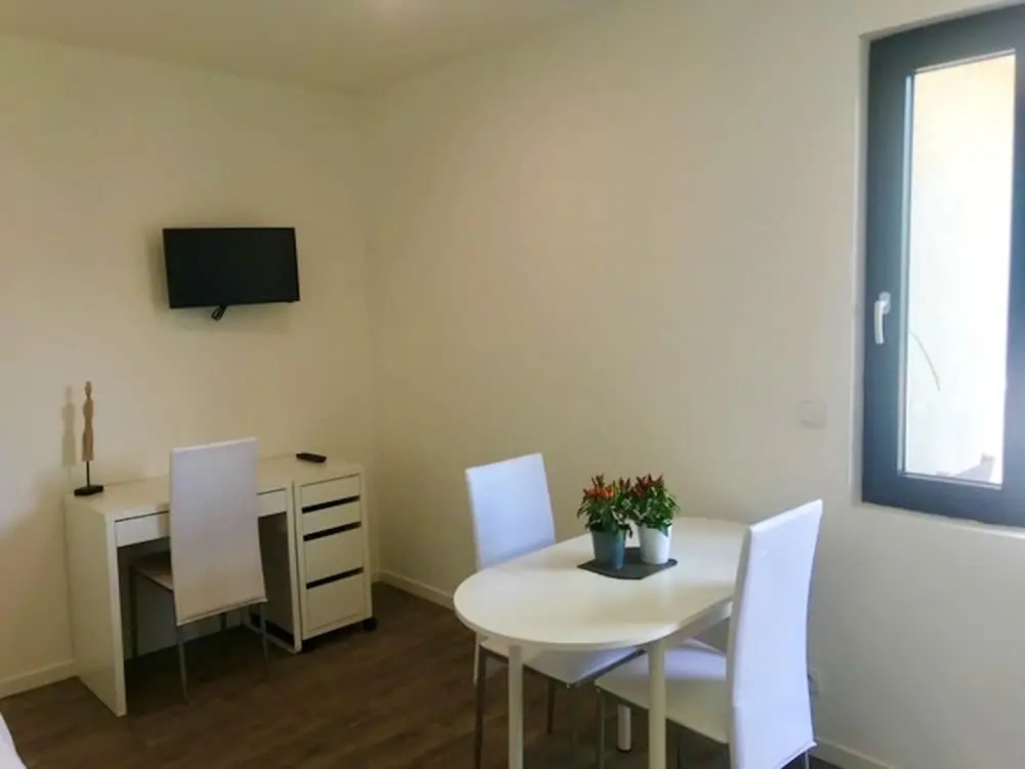 Studio in Rennes, With Enclosed Garden and Wifi