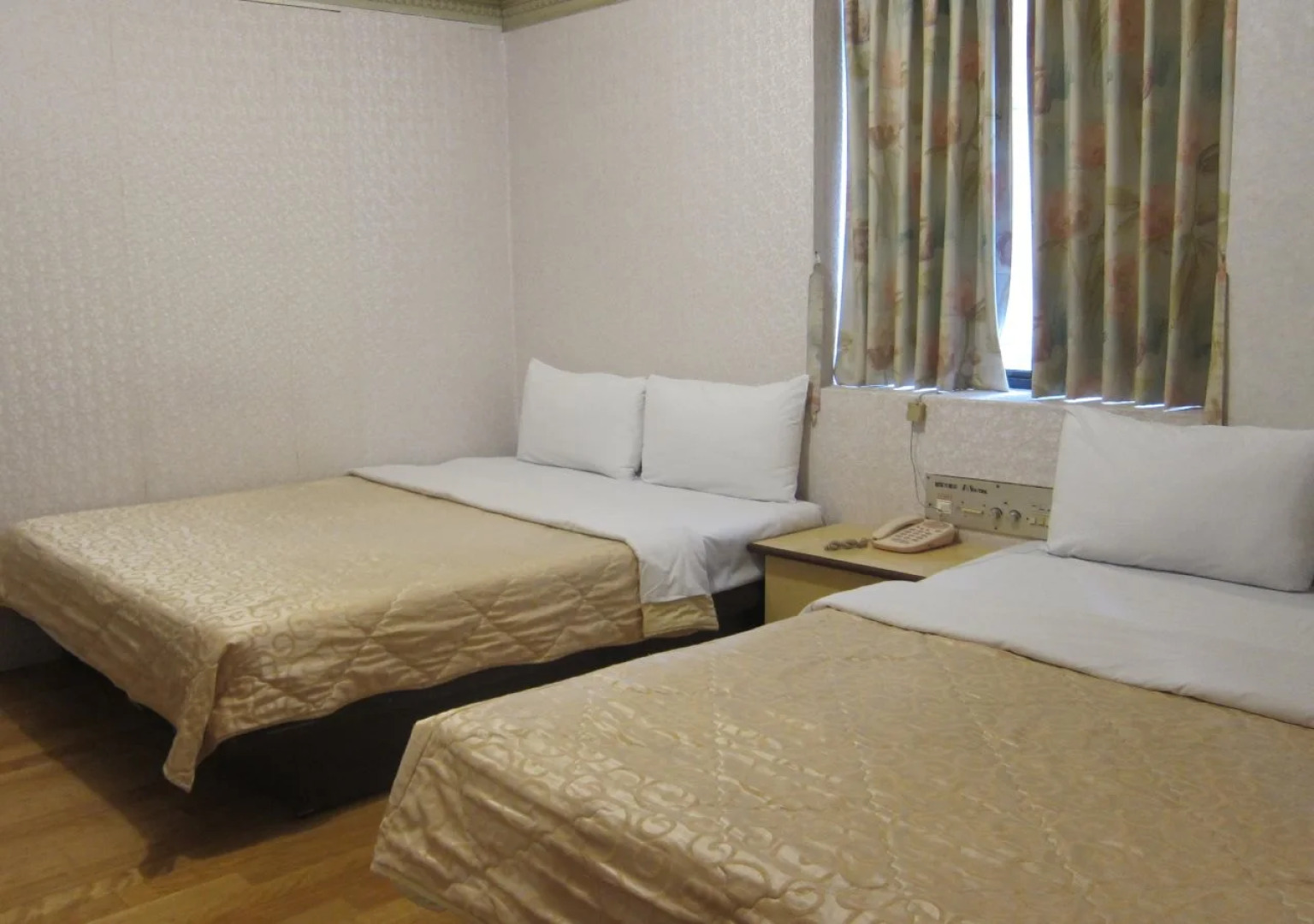 Aiwa Hotel Tainan