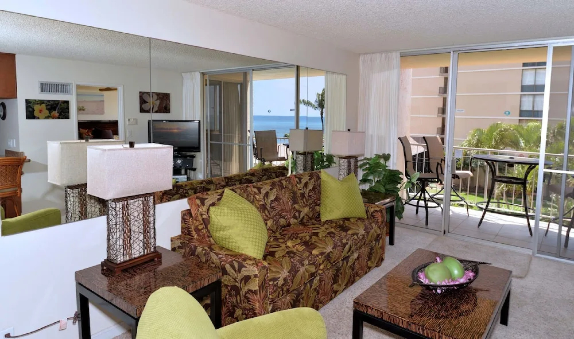 Royal Kahana 315 by RedAwning