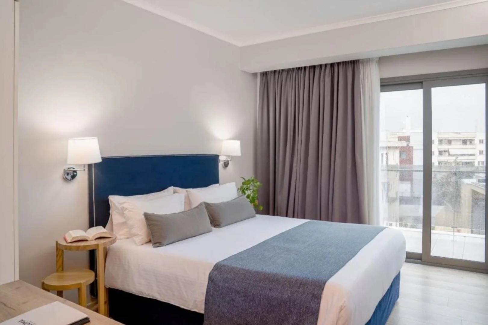 Chroma Fashion Rooms & Apartments