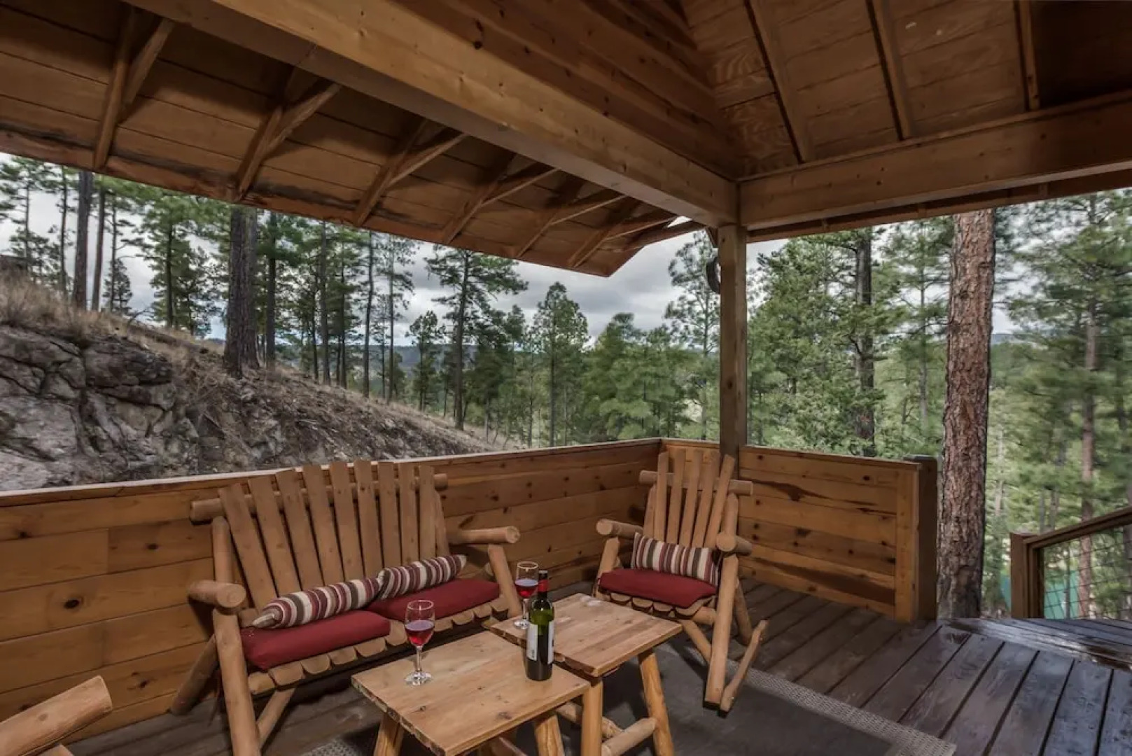 Aurora Montealis - Two Bedroom Cabin