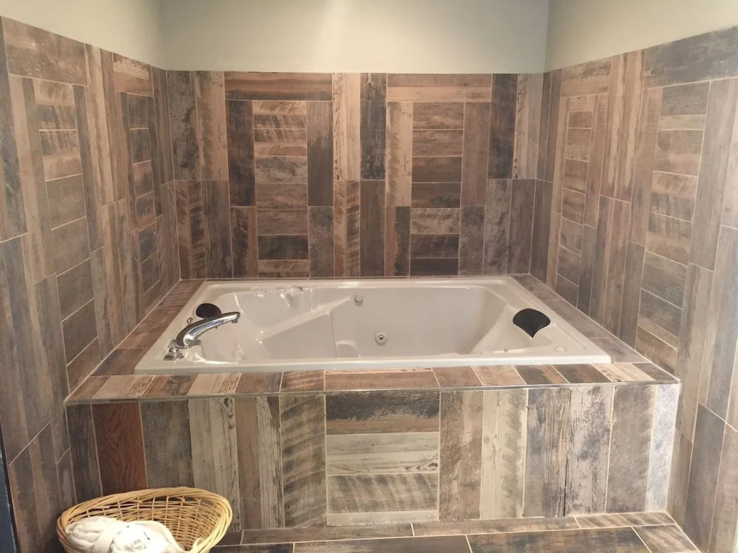 Baymont Inn & Suites