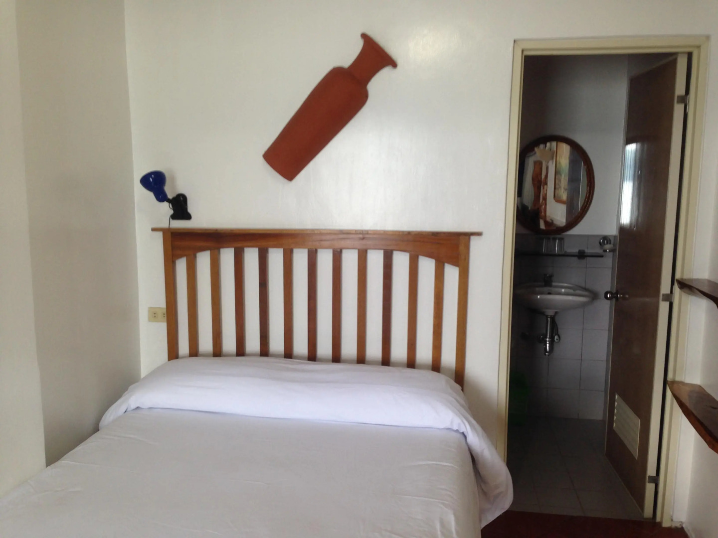 Harleys Pub and Hotel