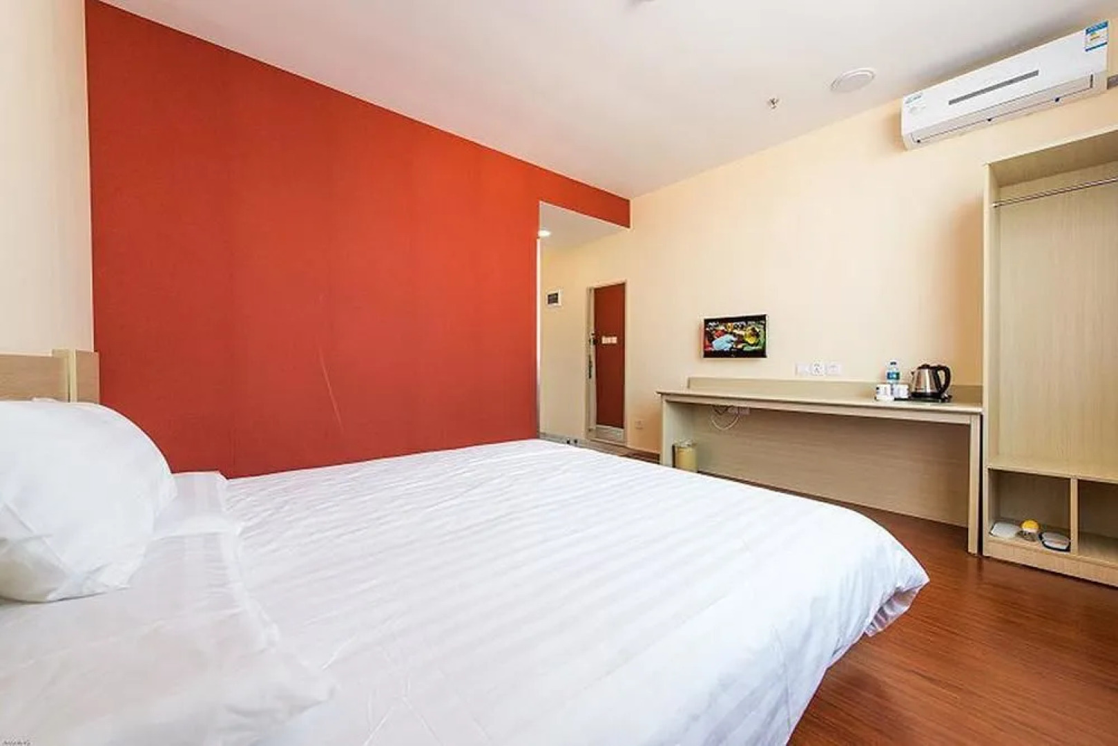 Hanting Express Zigong Wuxing Street Branch