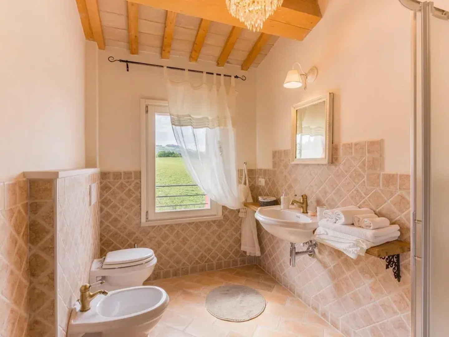 Belvilla by OYO Villa Cucco