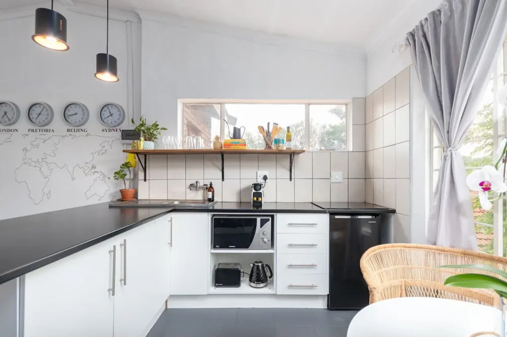 Stylish 2-bed Apartment in Centurion, Pretoria