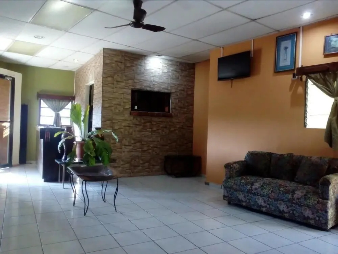 Hotel Latino