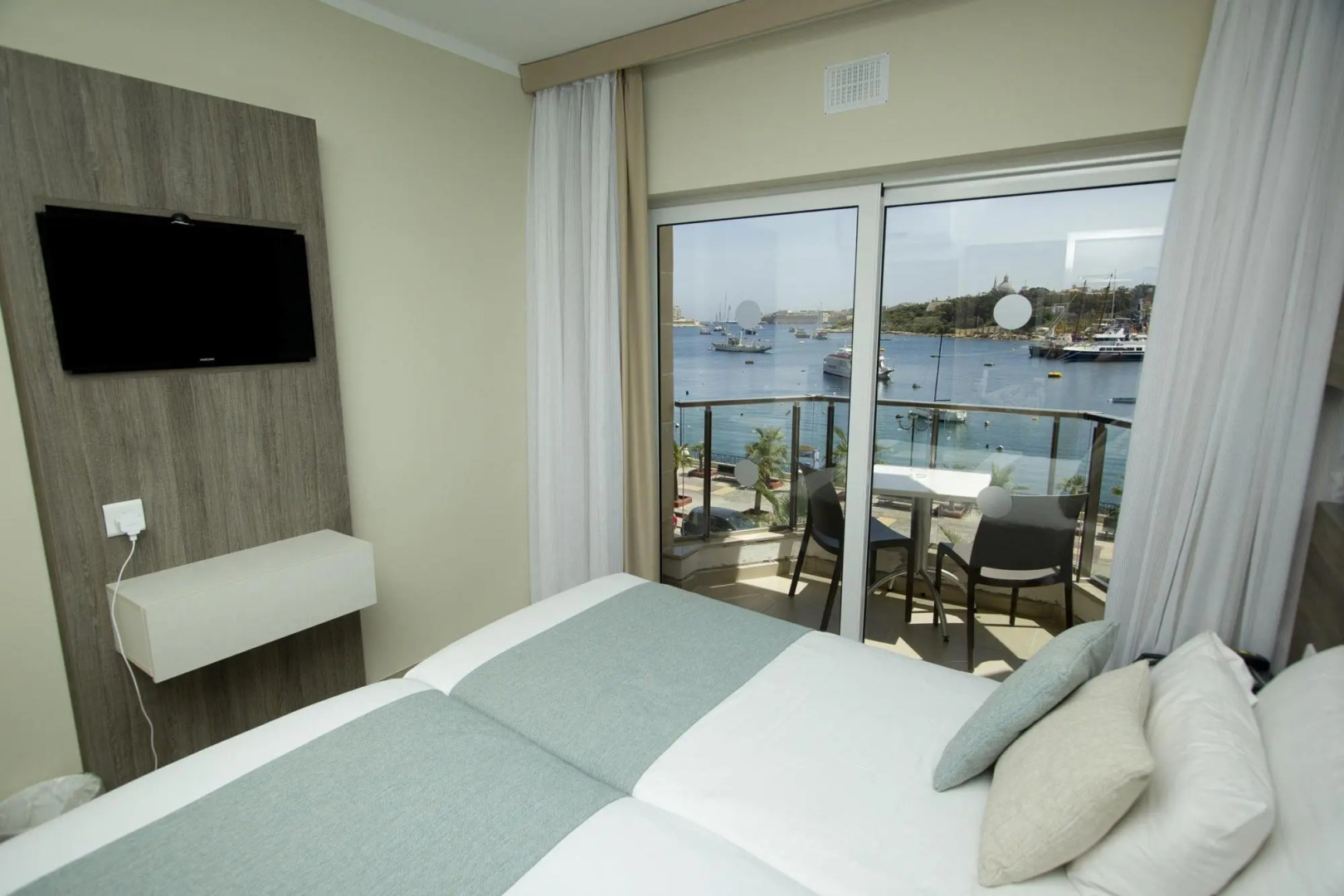 115 The Strand Hotel by NEU Collective