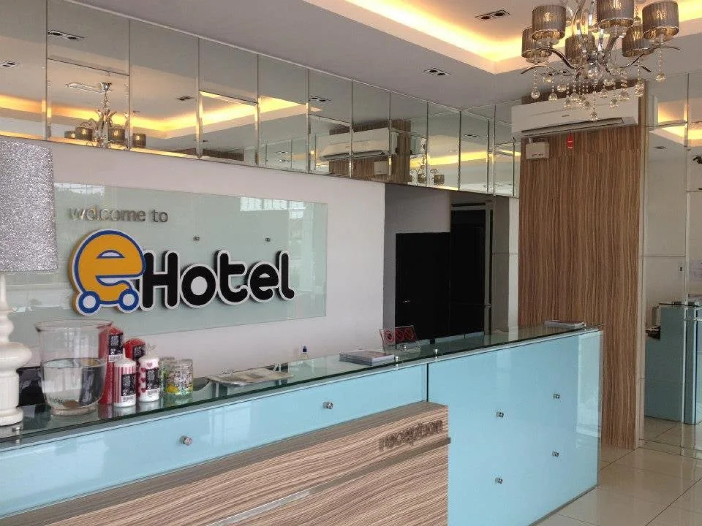 E-Hotel