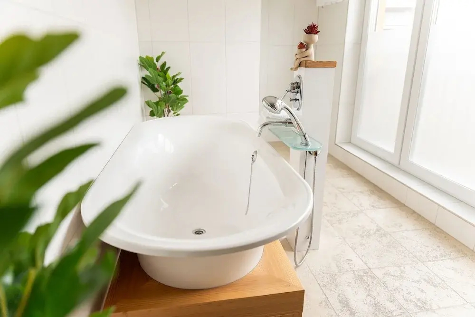 Hotel Vier Jahreszeiten direkt an den Kliniken und Therme Bad Krozingen, nahe Freiburg