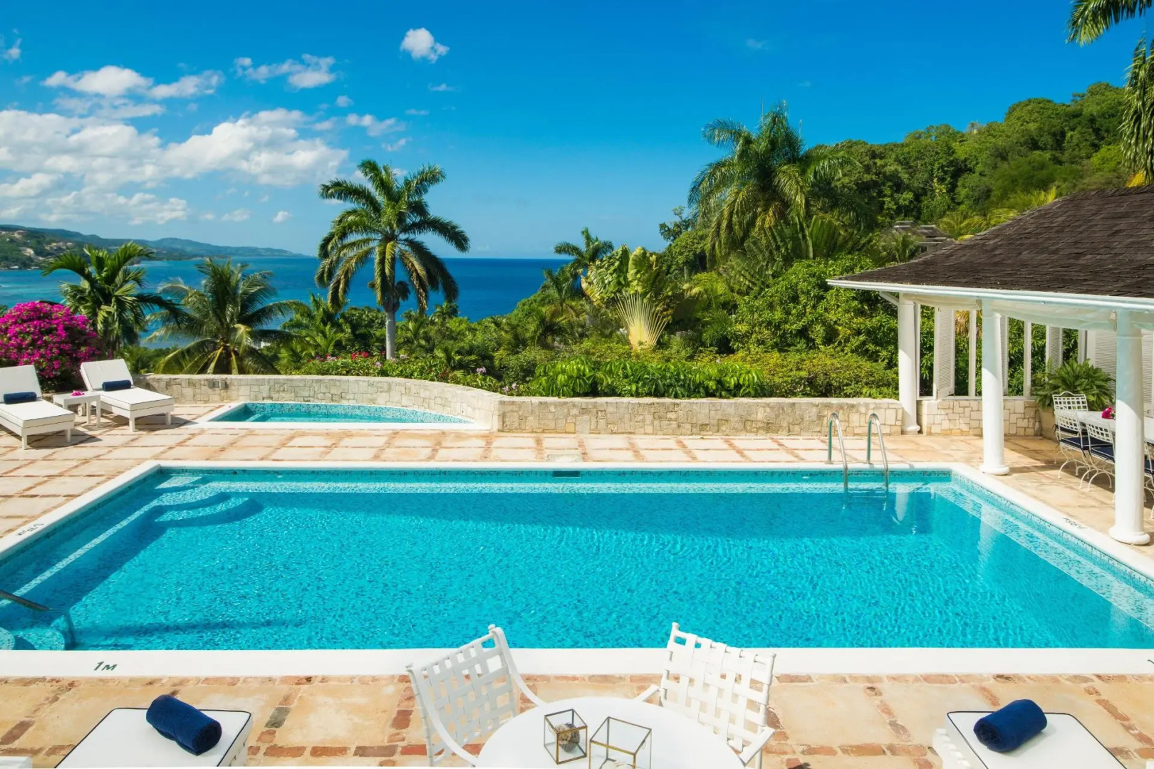 Round Hill Hotel And Villas