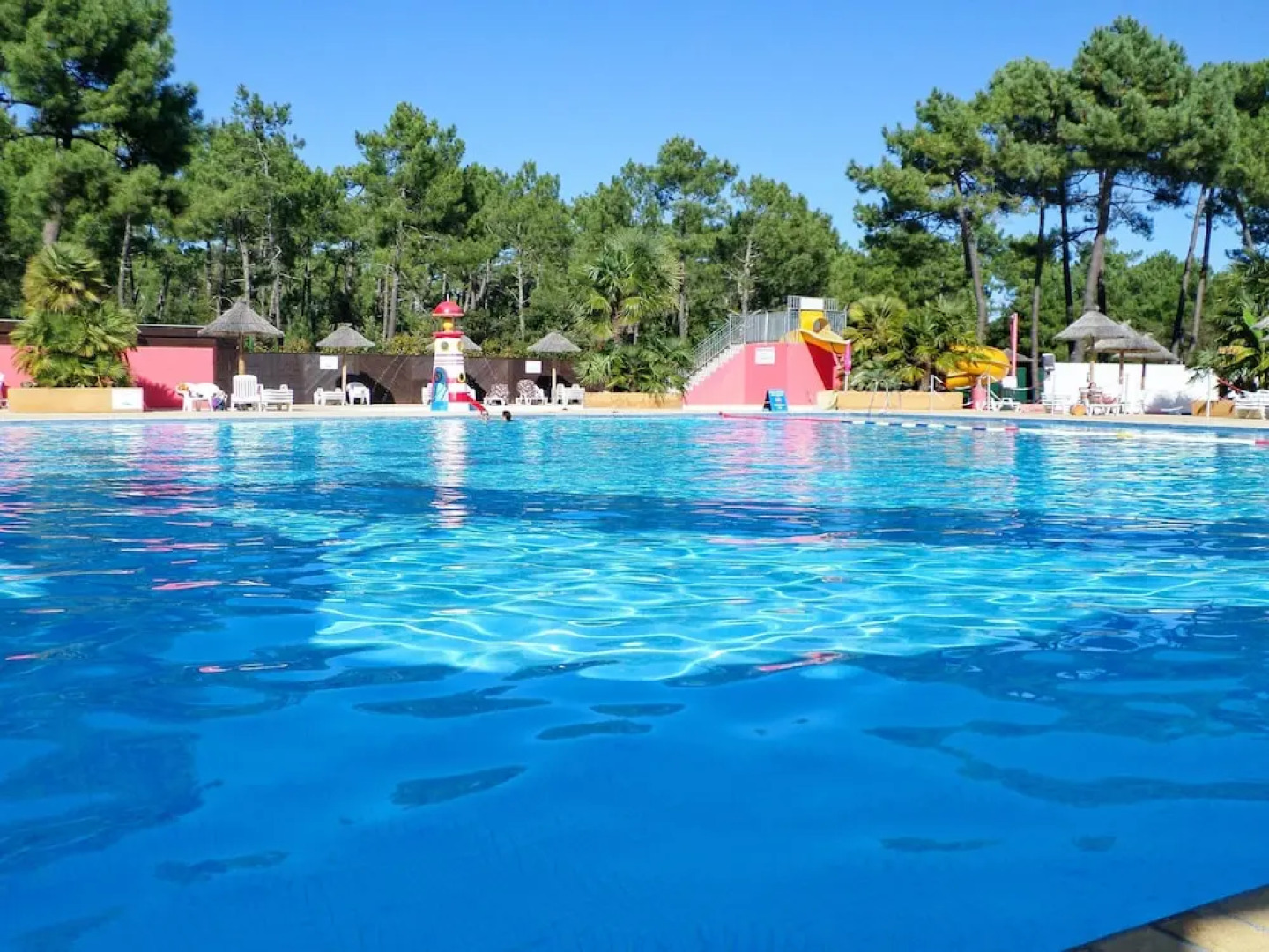 Bungalow With 2 Bedrooms in La Palmyre, With Pool Access and Furnished