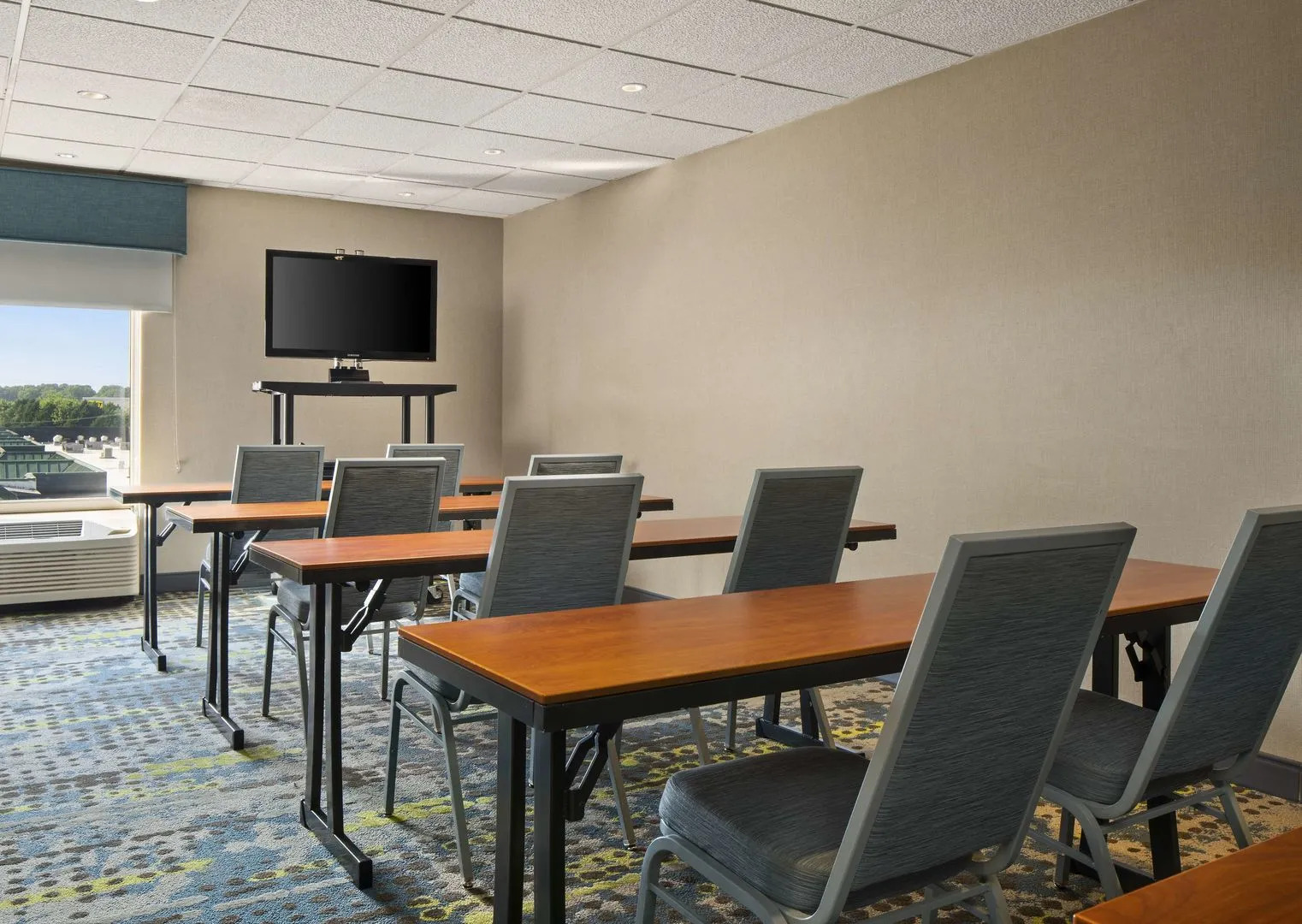 Hampton Inn & Suites Newport News (Oyster Point)