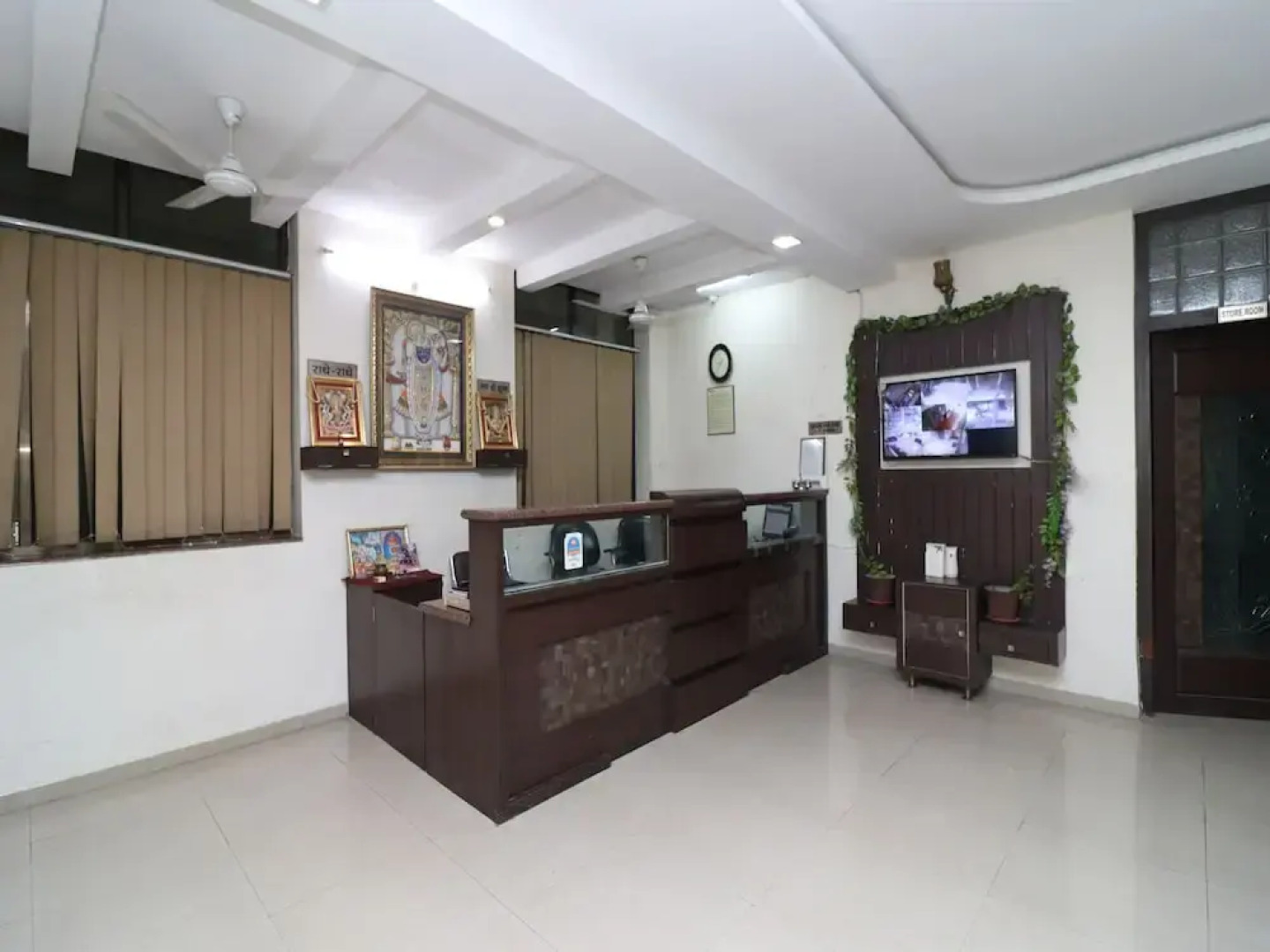 OYO 22872 Hotel Shivam Fort View