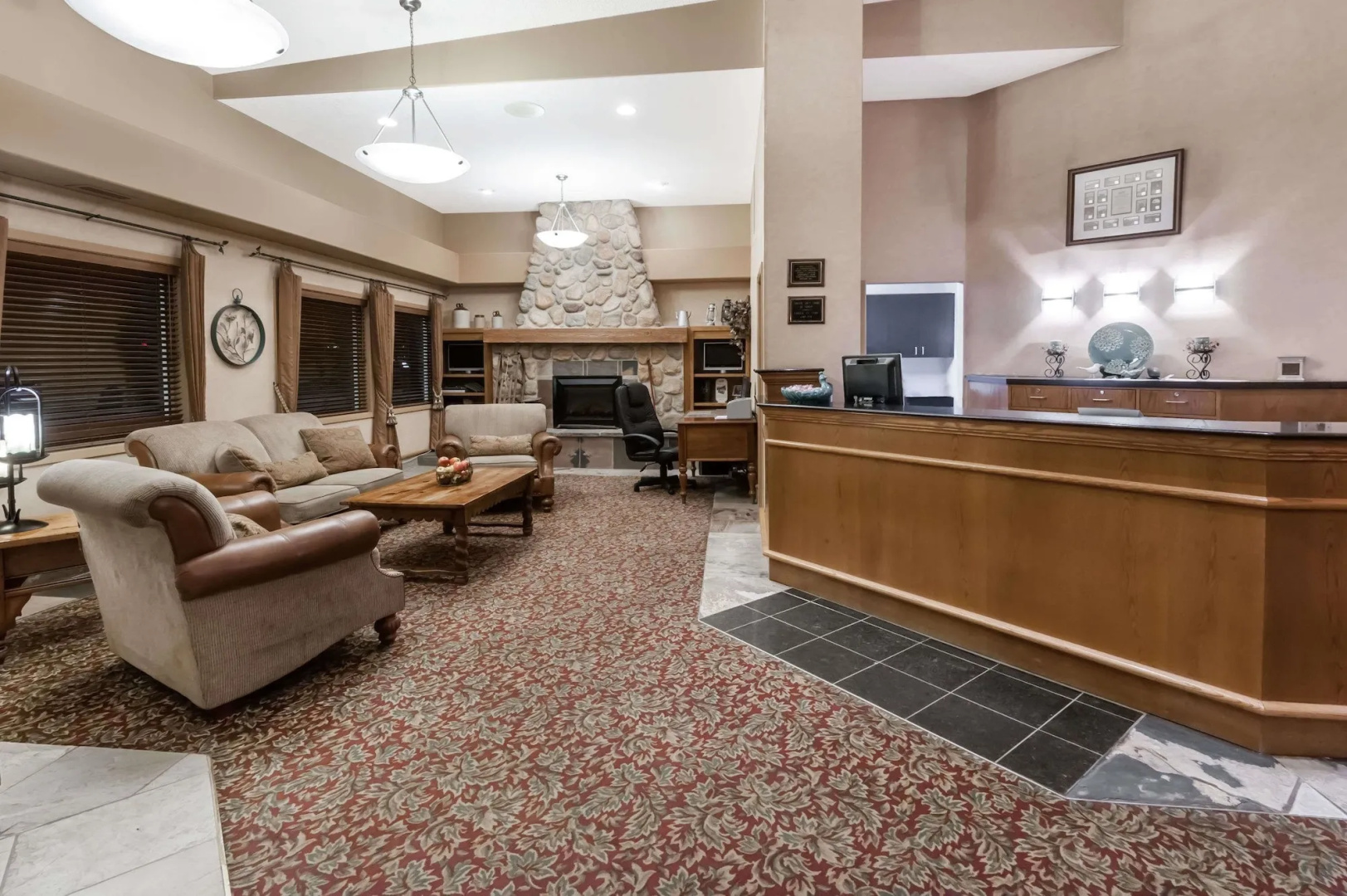Stony Plain Inn and Suites