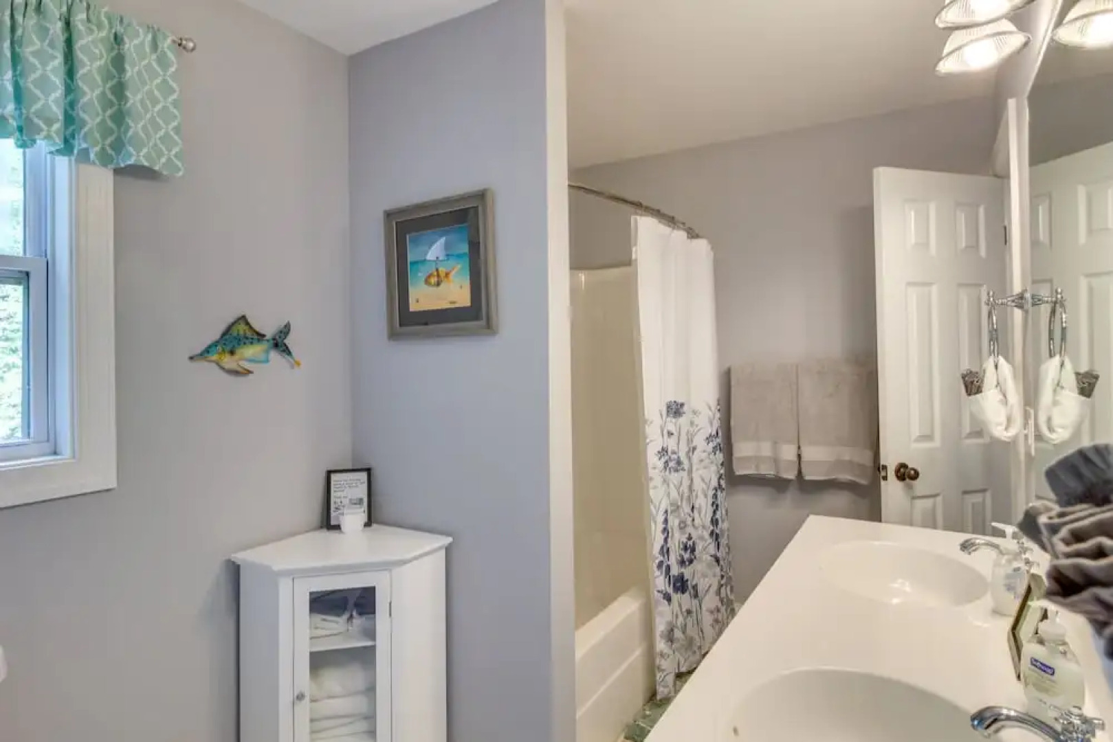 'serene Shores' Lakefront House w/ Dock!