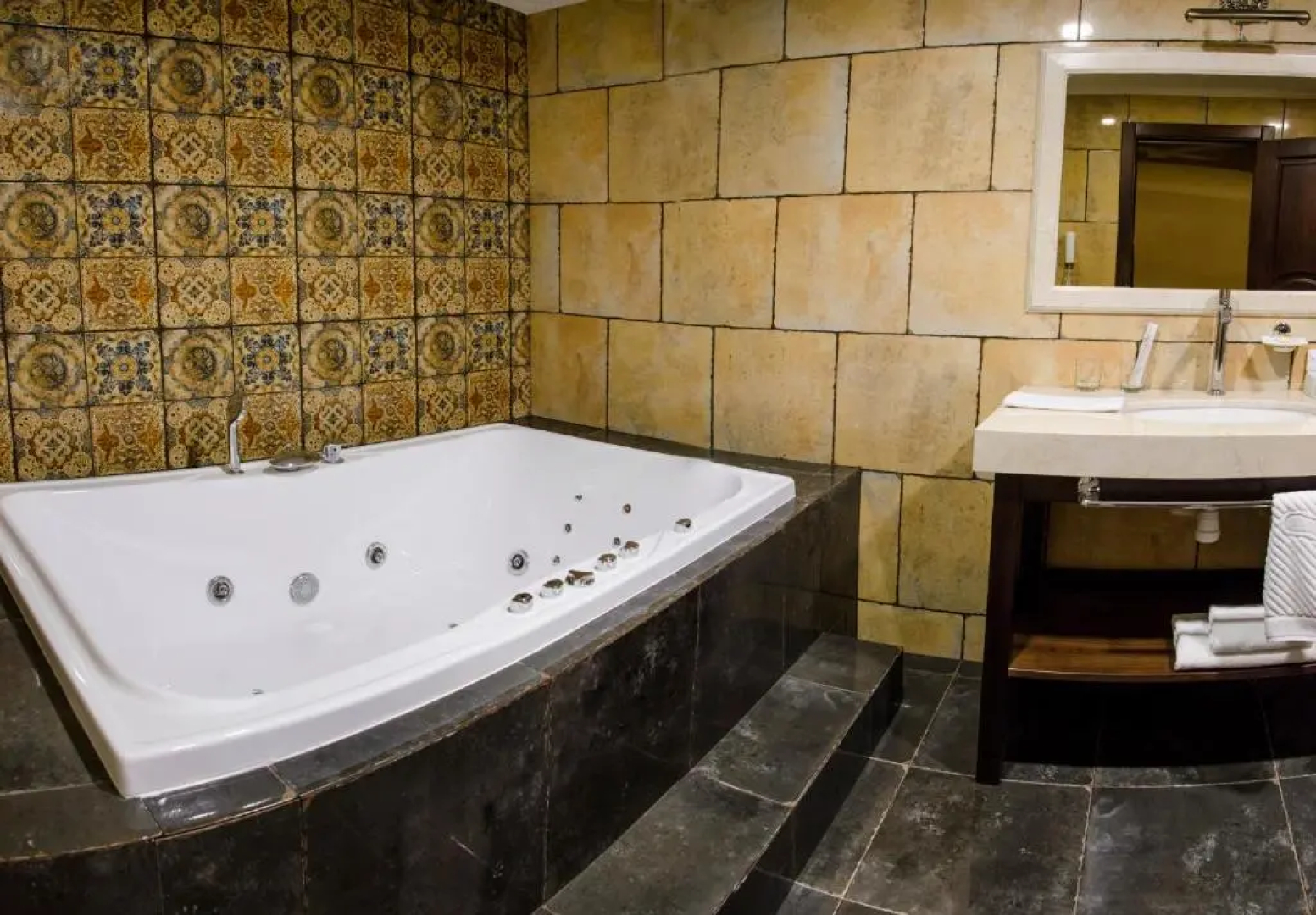 Спа-отель «Цунами»