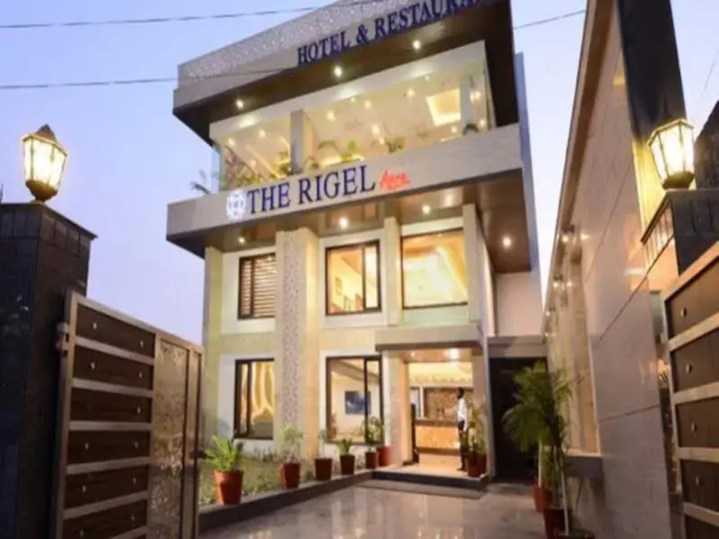 Hotel Heaven Resorts