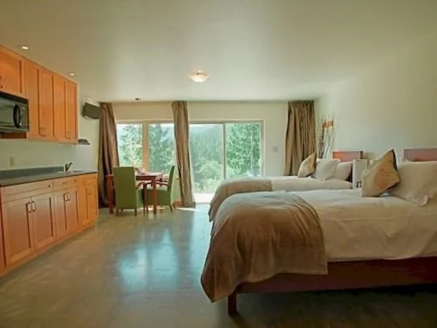 Bowen Island Hideaway