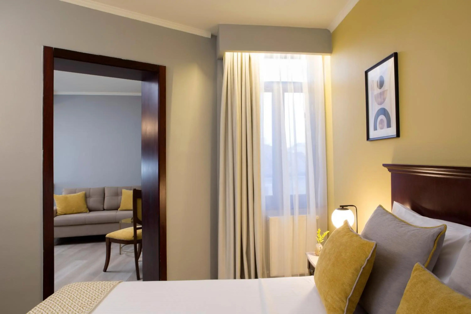 Zeus Essence Bucharest Venezia