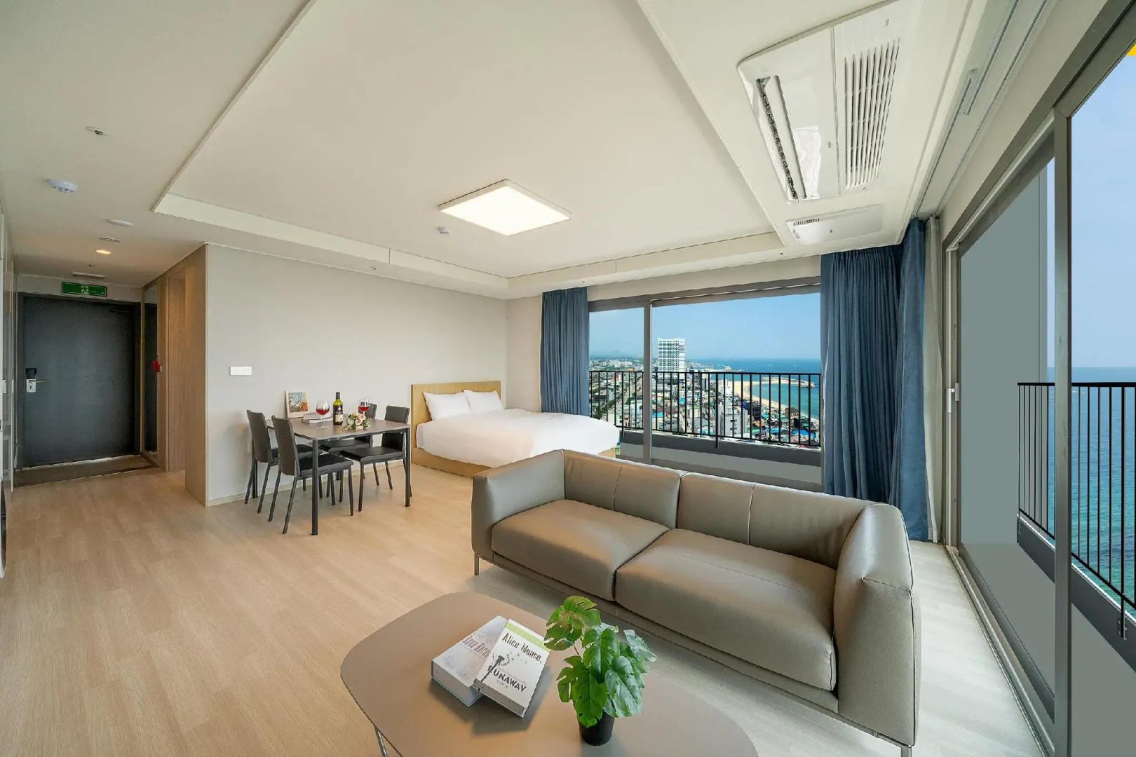 Sokcho I Park Suite Hotel and Resort