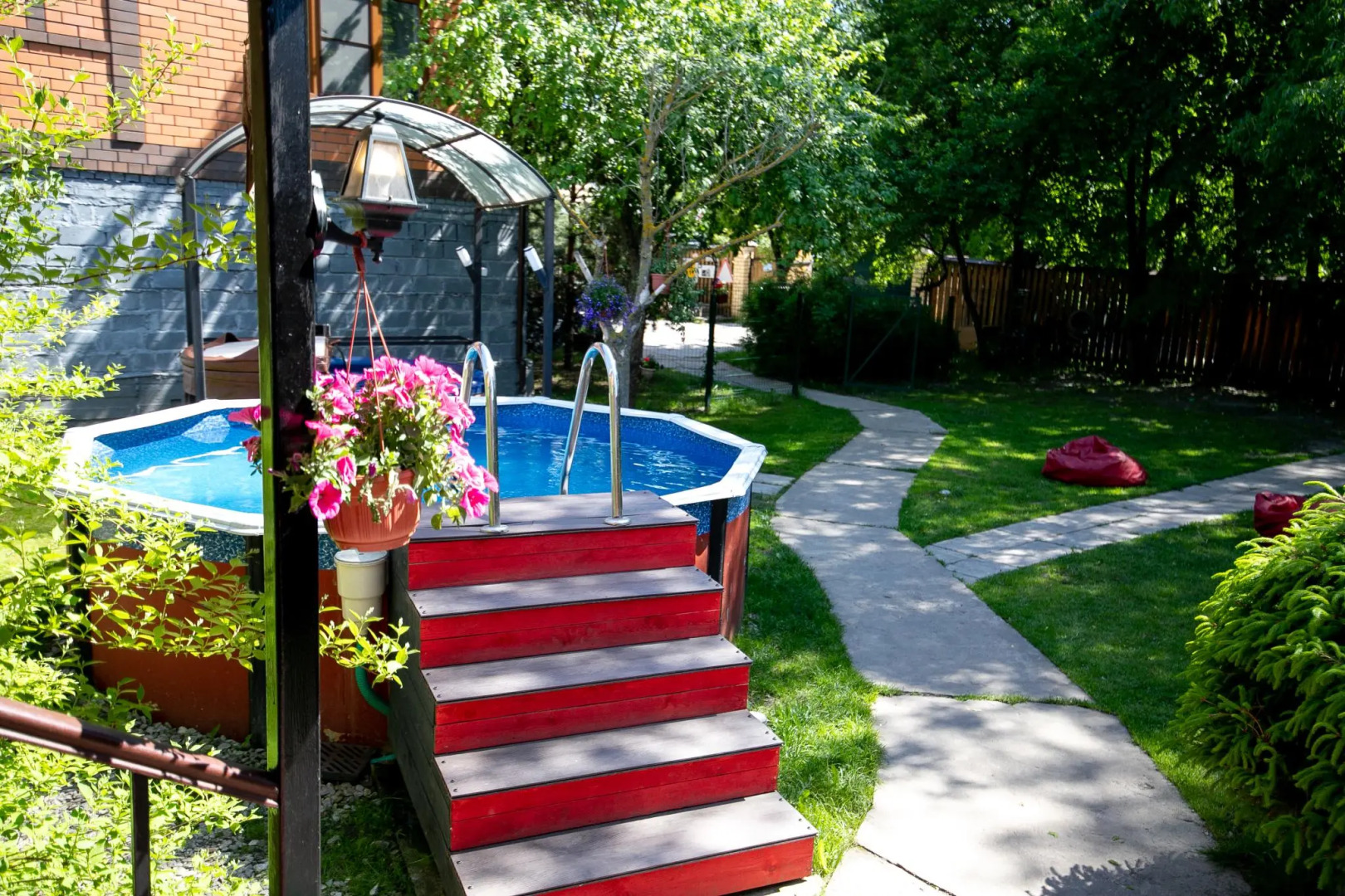 Яблоневый Сад Барыбинo