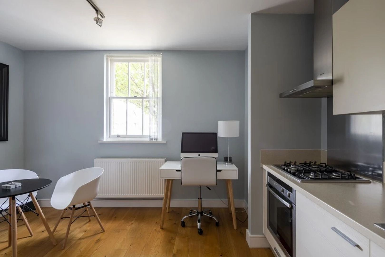 Luxurious Private One Bedroom Apartment